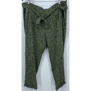 Torrid Pants Plus Size 2 2X Green Print Crop Tapered Leg Tie Belt Women NWT New